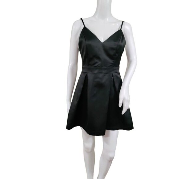 Lulus Spaghetti Strap Satin Skater Pleated Fit & Flare Mini Dress Black Womens S - Picture 2 of 13
